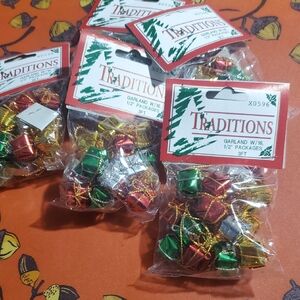 Traditions Christmas Garland with Mini Gift Boxes 3ft 5 Count NIB